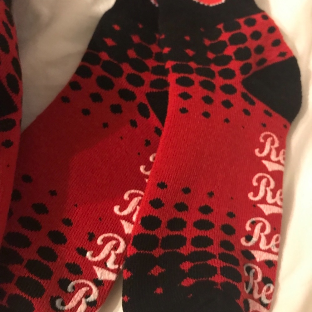 lot 5 pair chicago reds baseball gripper socks - Picture 4 of 7